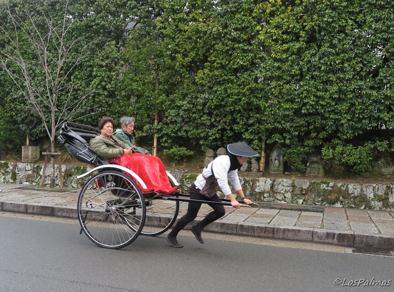 Rickshaw_arashiyama_kioto_kyoto