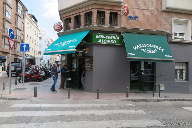 Fachada de la Cervecería Bar Alonso Madrid en la calle Gabriel Lobo