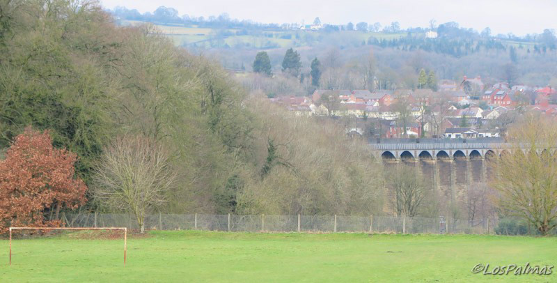Pontcysyllte acueducto navegable cerca de Llangollen