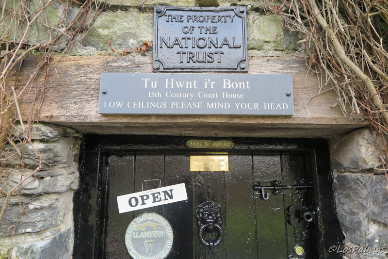Salón de té en Gales Tu Hwnt Ir Bont Tearoom Wales