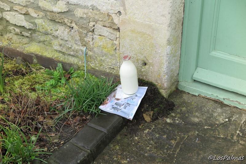Leche a la puerta en Cotswolds Castle Combe