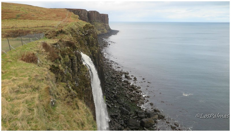 Kilt rock y la cascada Isla de Skye Escocia