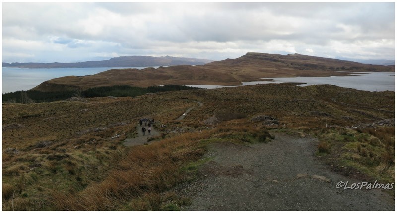 Vistas iniciales desde OLd Man of Storr