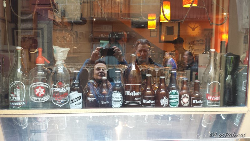sifones y botellas antiguas en casa lucas